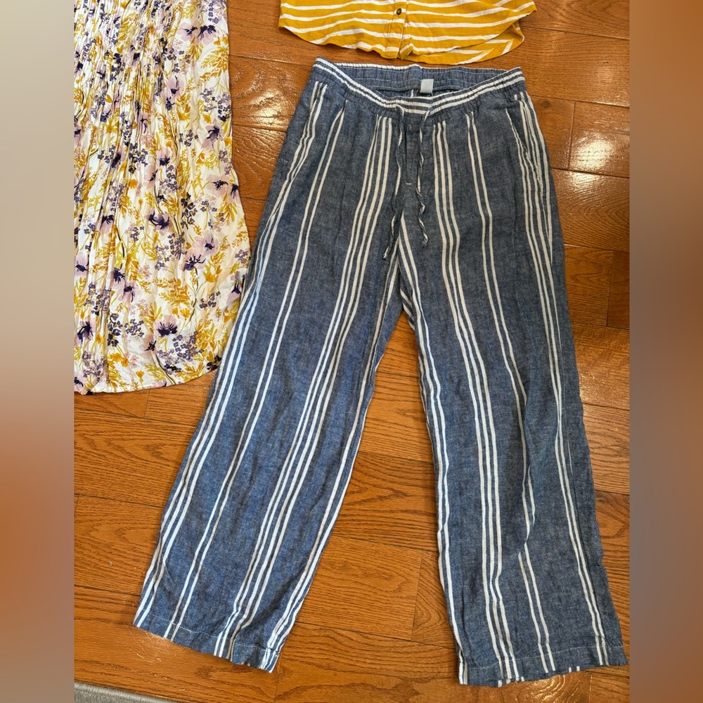 Old Navy Women’s Size Small Bundle | Dress + Top + Linen Pants | Casual Summer - Picture 2 of 5